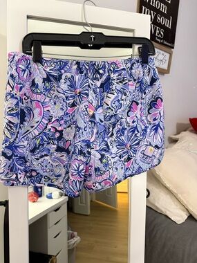 Lilly Pulitzer Ocean Trail Luxletic athletic lined shorts size medium